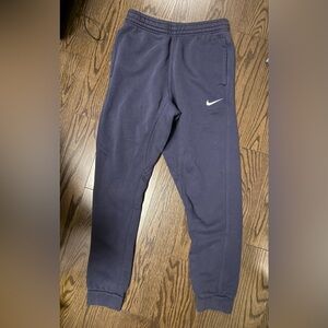 Nike Club Swoosh Fleece TaperJogger